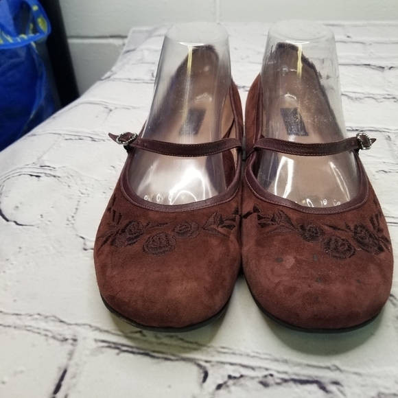 BeautiFeel suede embroidered mary janes - Picture 11 of 15